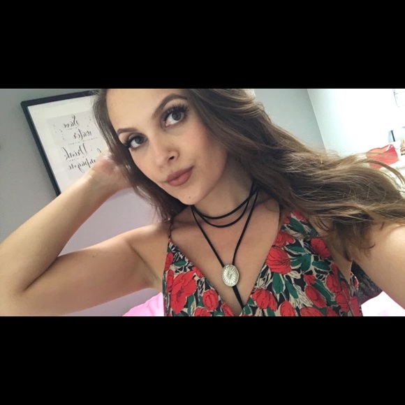 Meet your Posher, Paige - Picture 3 of 5